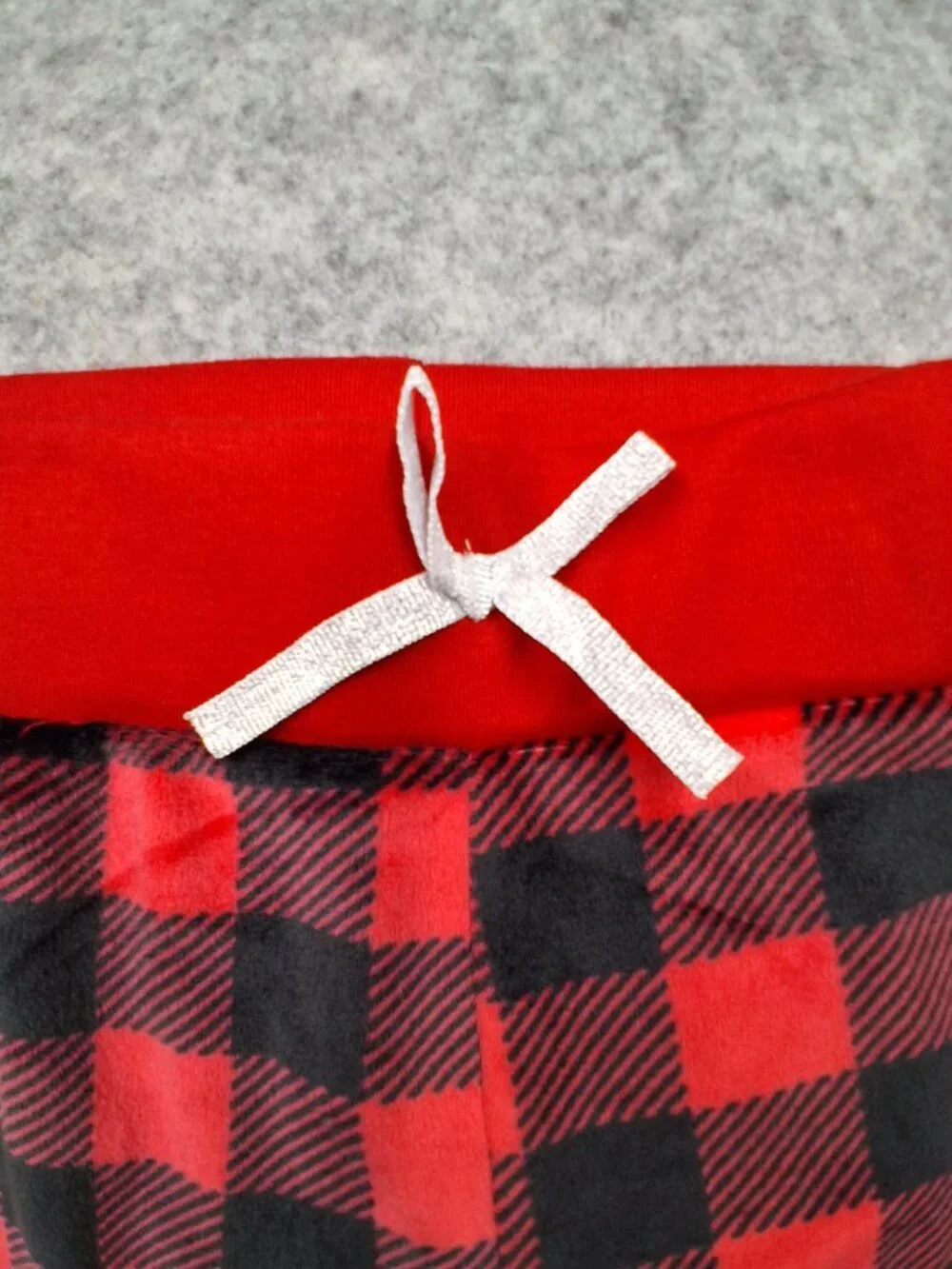 Lola girls pajama bottoms size 6/6x red and black new without tags